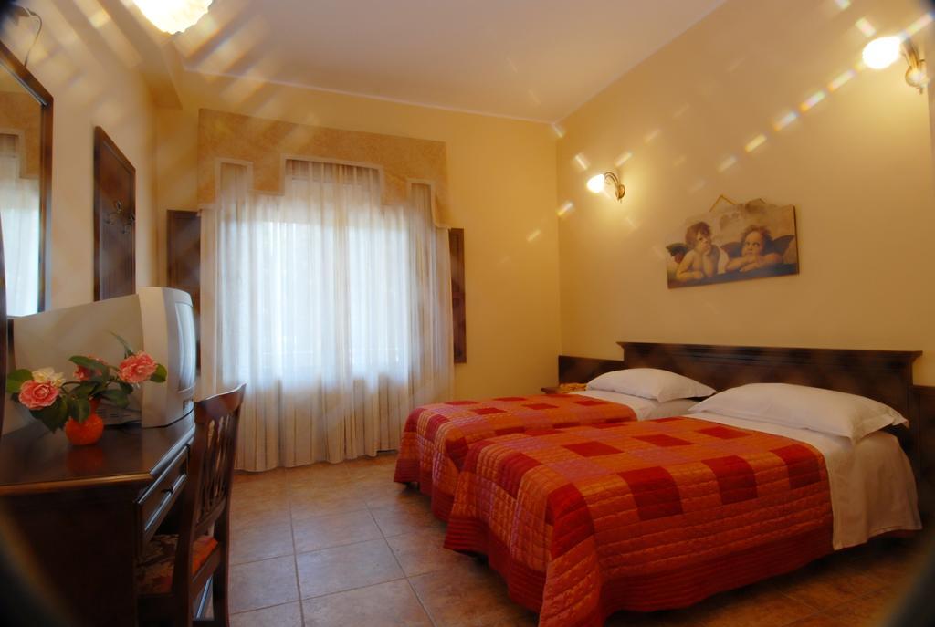Hotel La Fontanella Serra San Bruno Exteriör bild